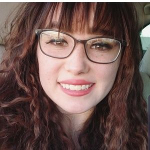 Shoe lover size small/medium shirt pants size 27/5